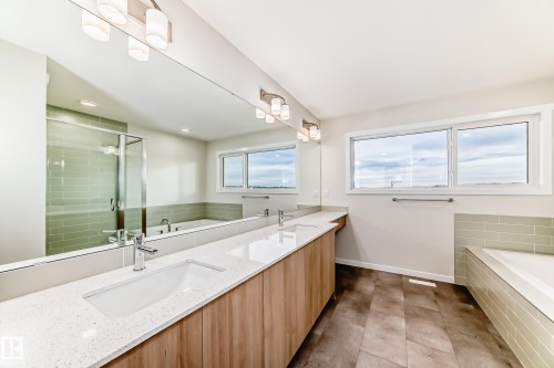 2346 Egret Way, Edmonton, AB - Indoor Photo Showing Bathroom