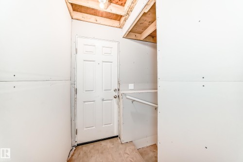 2346 Egret Way, Edmonton, AB - Indoor Photo Showing Other Room