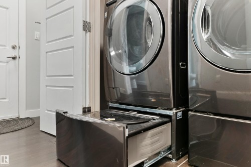 6963 19A Avenue, Edmonton, AB - Indoor Photo Showing Laundry Room