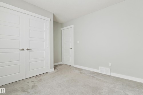 6963 19A Avenue, Edmonton, AB - Indoor Photo Showing Other Room
