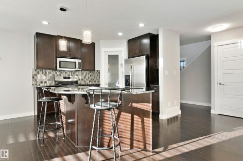6963 19A Avenue, Edmonton, AB - Indoor Photo Showing Kitchen With Upgraded Kitchen