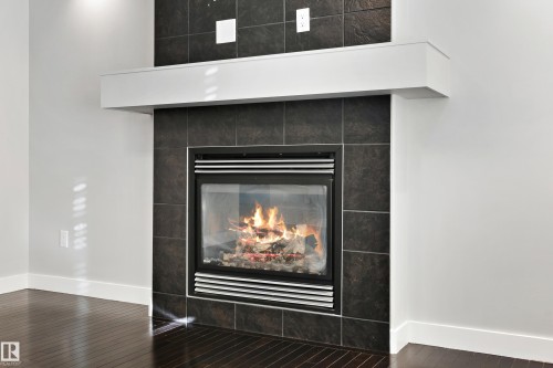 6963 19A Avenue, Edmonton, AB - Indoor With Fireplace