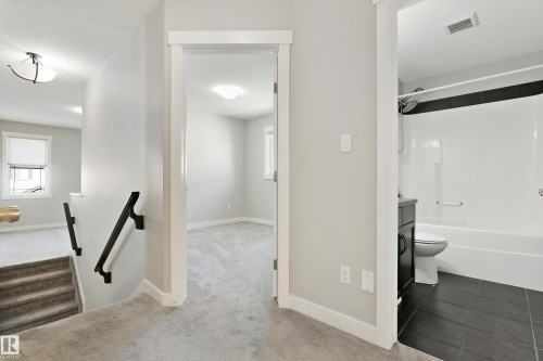 6963 19A Avenue, Edmonton, AB - Indoor Photo Showing Other Room