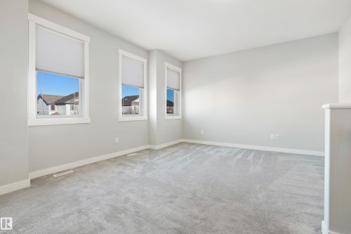 6963 19A Avenue, Edmonton, AB - Indoor Photo Showing Other Room