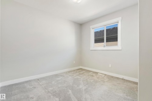 6963 19A Avenue, Edmonton, AB - Indoor Photo Showing Other Room