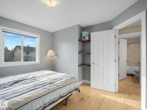 1715 Melrose Crescent, Edmonton, AB - Indoor Photo Showing Bedroom