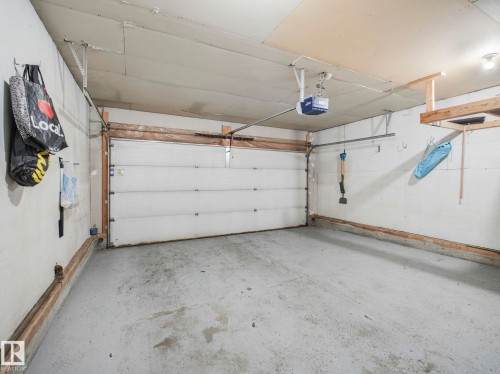 1715 Melrose Crescent, Edmonton, AB - Indoor Photo Showing Garage