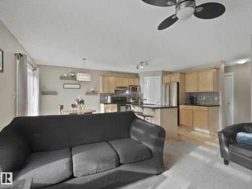 1715 Melrose Crescent, Edmonton, AB - Indoor Photo Showing Other Room