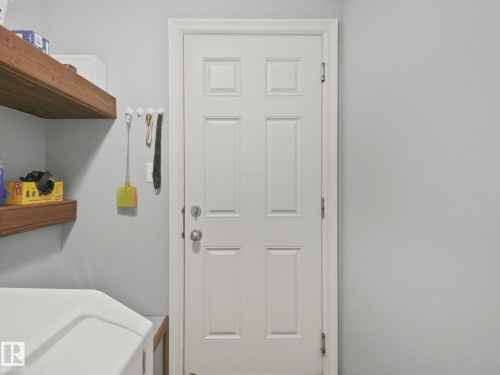 1715 Melrose Crescent, Edmonton, AB - Indoor