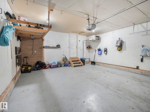 1715 Melrose Crescent, Edmonton, AB - Indoor Photo Showing Garage