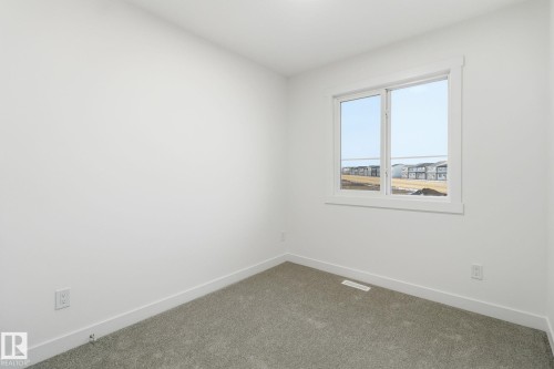 7 2710 66 St, Edmonton, AB - Indoor Photo Showing Other Room