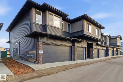 7 2710 66 St, Edmonton, AB - Outdoor