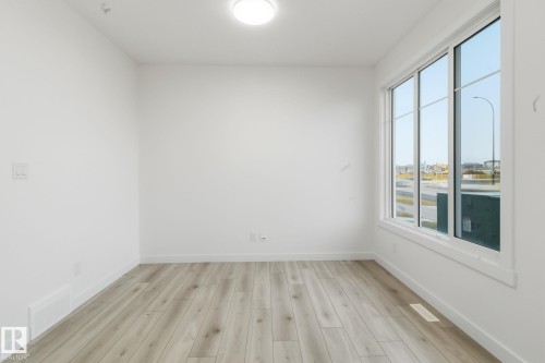 7 2710 66 St, Edmonton, AB - Indoor Photo Showing Other Room