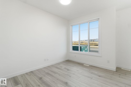 7 2710 66 St, Edmonton, AB - Indoor Photo Showing Other Room