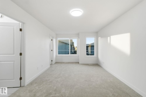 7 2710 66 St, Edmonton, AB - Indoor Photo Showing Other Room
