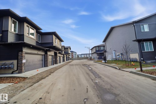 7 2710 66 St, Edmonton, AB - Outdoor