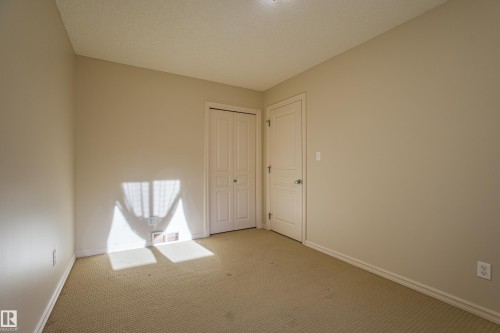 1253 Latta Crescent, Edmonton, AB - Indoor Photo Showing Other Room