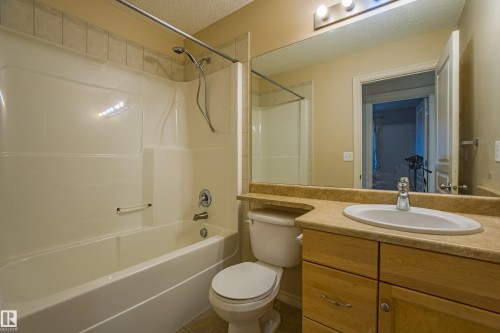 1253 Latta Crescent, Edmonton, AB - Indoor Photo Showing Bathroom