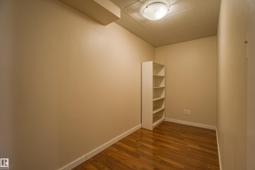 1253 Latta Crescent, Edmonton, AB - Indoor Photo Showing Other Room
