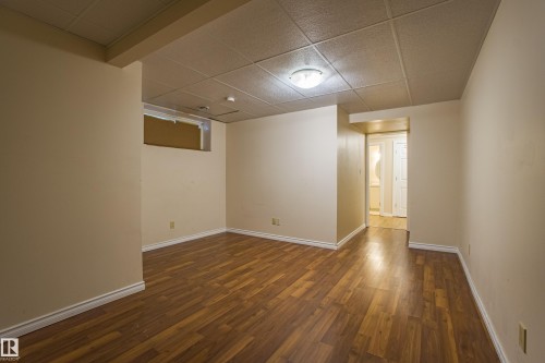 1253 Latta Crescent, Edmonton, AB - Indoor Photo Showing Other Room
