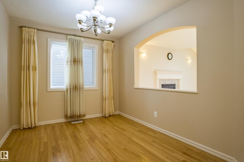 1253 Latta Crescent, Edmonton, AB - Indoor Photo Showing Other Room