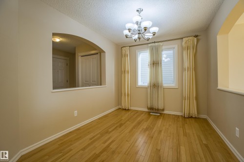 1253 Latta Crescent, Edmonton, AB - Indoor Photo Showing Other Room