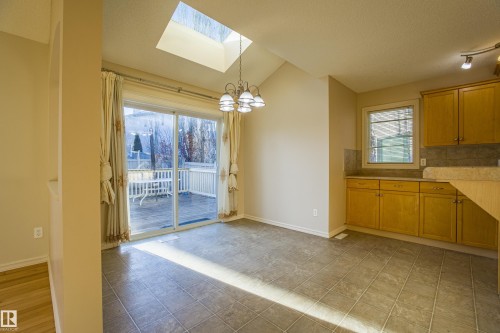 1253 Latta Crescent, Edmonton, AB - Indoor