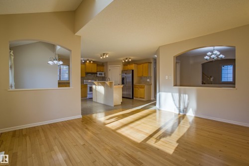 1253 Latta Crescent, Edmonton, AB - Indoor Photo Showing Other Room