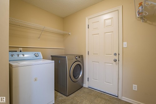 1253 Latta Crescent, Edmonton, AB - Indoor Photo Showing Laundry Room