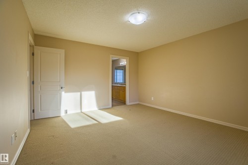 1253 Latta Crescent, Edmonton, AB - Indoor Photo Showing Other Room