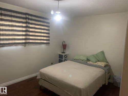 49054 Rge Rd 13, Rural Leduc County, AB - Indoor Photo Showing Bedroom
