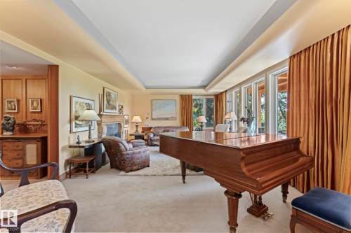 8 Valleyview Point(E), Edmonton, AB - Indoor Photo Showing Other Room