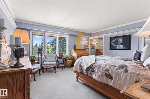 8 Valleyview Point(E), Edmonton, AB - Indoor Photo Showing Bedroom