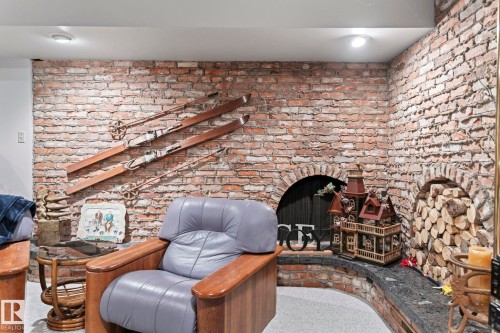 8 Valleyview Point(E), Edmonton, AB - Indoor