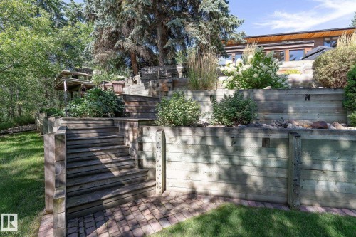 8 Valleyview Point(E), Edmonton, AB - Outdoor