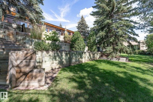 8 Valleyview Point(E), Edmonton, AB - Outdoor