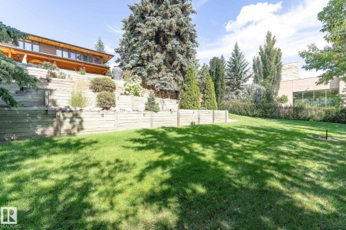 8 Valleyview Point(E), Edmonton, AB - Outdoor