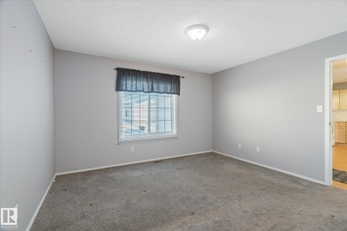 8160 27 Avenue, Edmonton, AB - Indoor Photo Showing Other Room