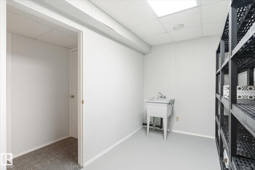 8160 27 Avenue, Edmonton, AB - Indoor Photo Showing Other Room