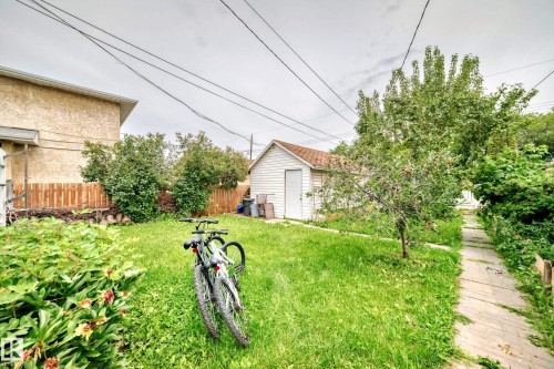 13111 65 Street, Edmonton, AB - Outdoor