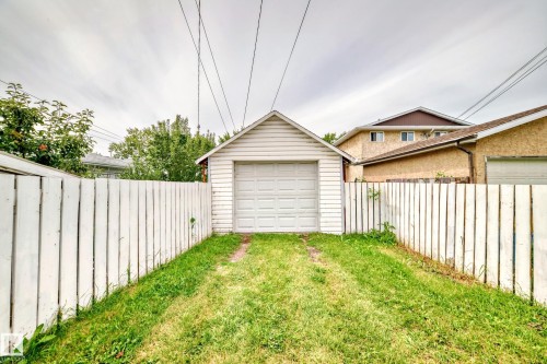 13111 65 Street, Edmonton, AB - Outdoor