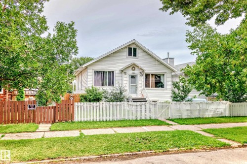 13111 65 Street, Edmonton, AB - Outdoor