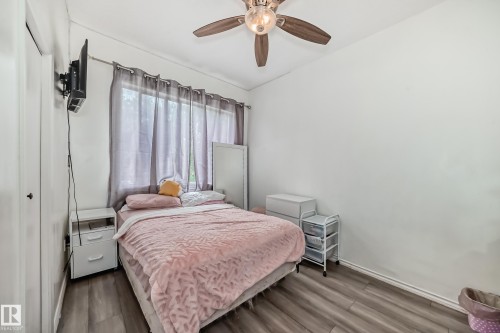 13111 65 Street, Edmonton, AB - Indoor Photo Showing Bedroom