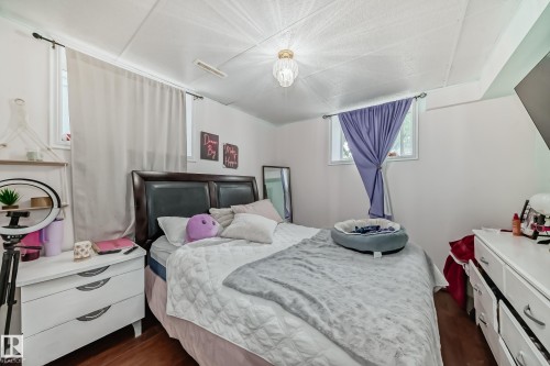 13111 65 Street, Edmonton, AB - Indoor Photo Showing Bedroom