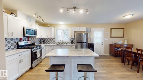 4934 50 Street, Buck Creek, AB - Indoor Photo Showing Kitchen
