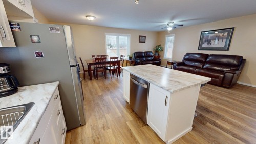 4934 50 Street, Buck Creek, AB - Indoor