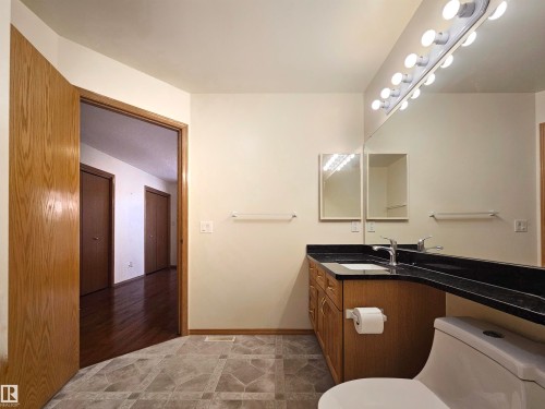 27 Edward Way, St. Albert, AB - Indoor Photo Showing Bathroom