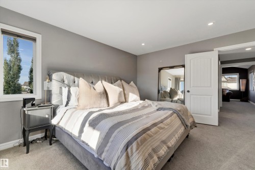 17437 5A Avenue, Edmonton, AB - Indoor Photo Showing Bedroom