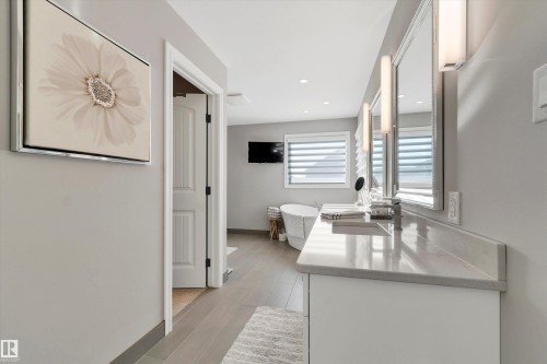 17437 5A Avenue, Edmonton, AB - Indoor Photo Showing Other Room