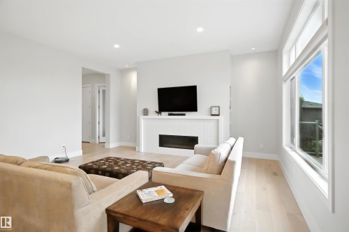 2620 Wheaton Close, Edmonton, AB - Indoor Photo Showing Living Room With Fireplace